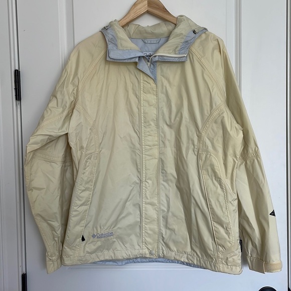 Columbia Sportswear Women’s Omni-Tech Waterproof Breathable Jacket Pale Yellow L - Picture 1 of 9